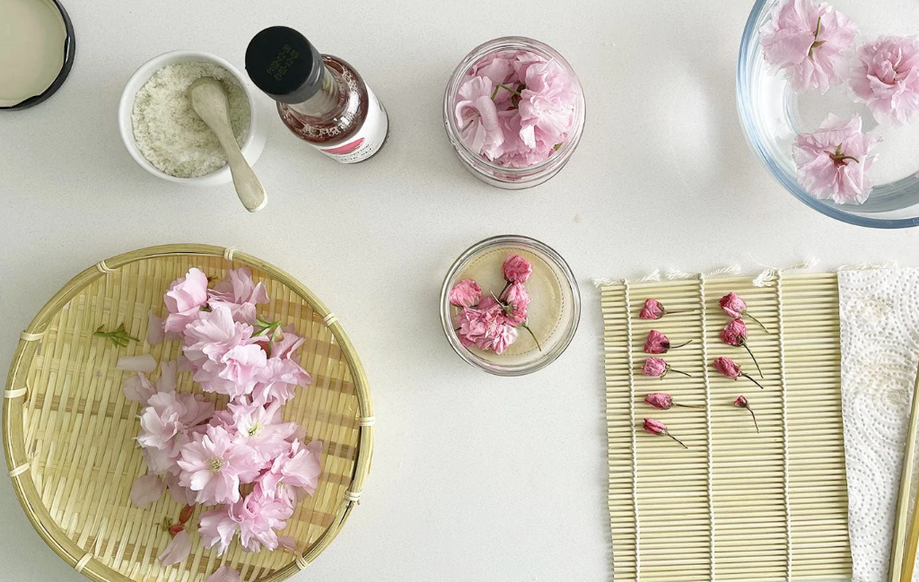 Clear (No Color) Cherry Blossom Extract