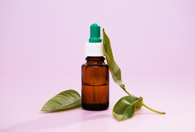 Niaouli Essential Oil - 100% Pure & Natural